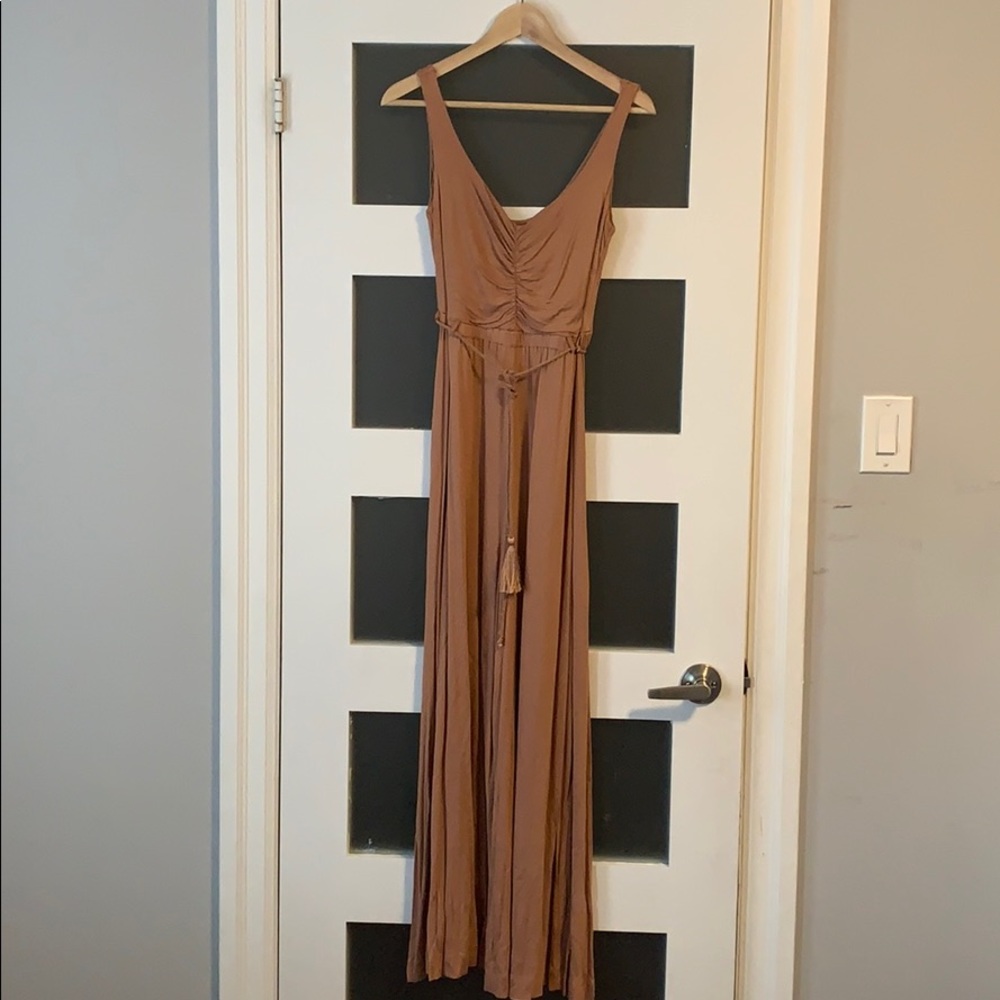 Sleeveless jump suit